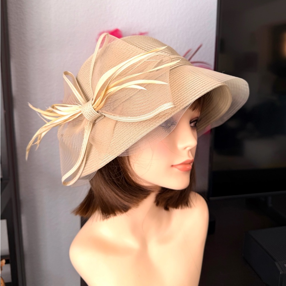 Vintage Tan Woven Hat with Bow Accent